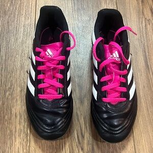 Adidas 2.5y Soccer Cleats